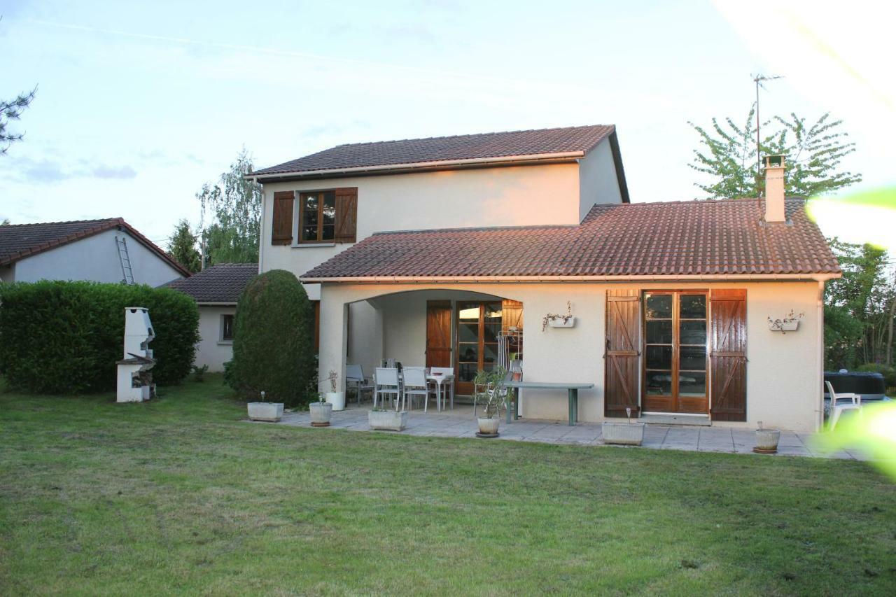 Bed and Breakfast Les écureuils Tramoyes Esterno foto
